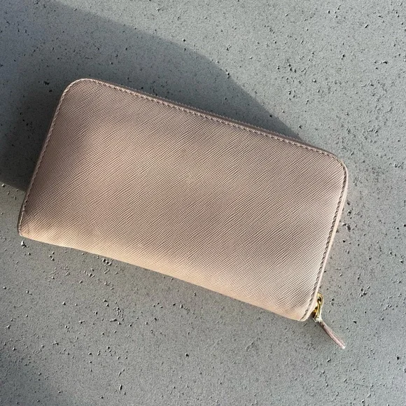 PRADA nude prada saffiano zip wallet - Picture 4 of 16